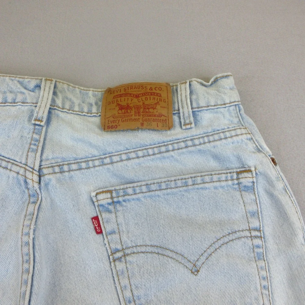 Levi's 560 Jeans Mens W36 L30 Light Wash Blue Vintage 90s Loose Fit Tapered Leg